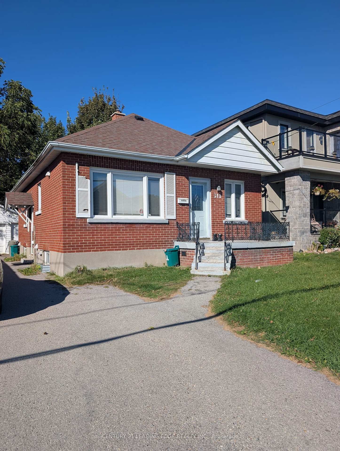 Property Photo: 312 Eulalie Avenue ON L1H 2B7