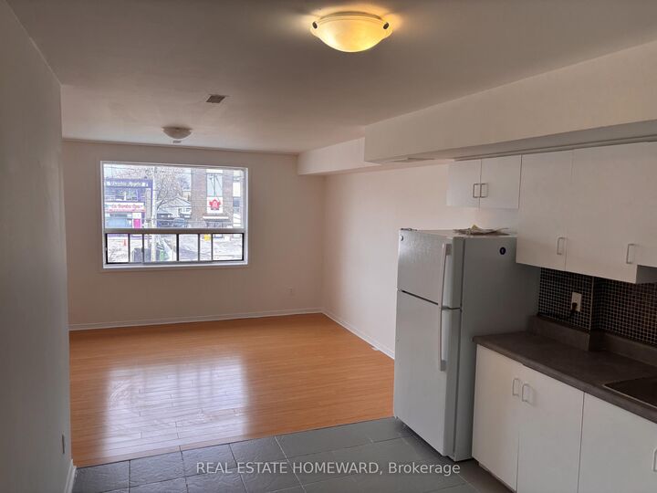 Property Photo:  879A Wilson Avenue Upper  ON M3K 1E6 