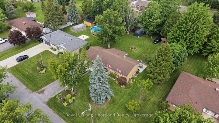Property Photo: 292 Wellington Street ON N0M 1H0