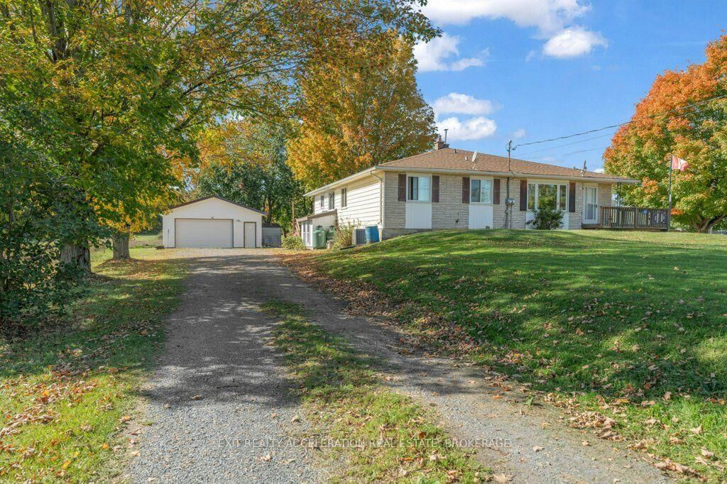 Property Photo: 3937 Stagecoach Road ON K0K 2L0