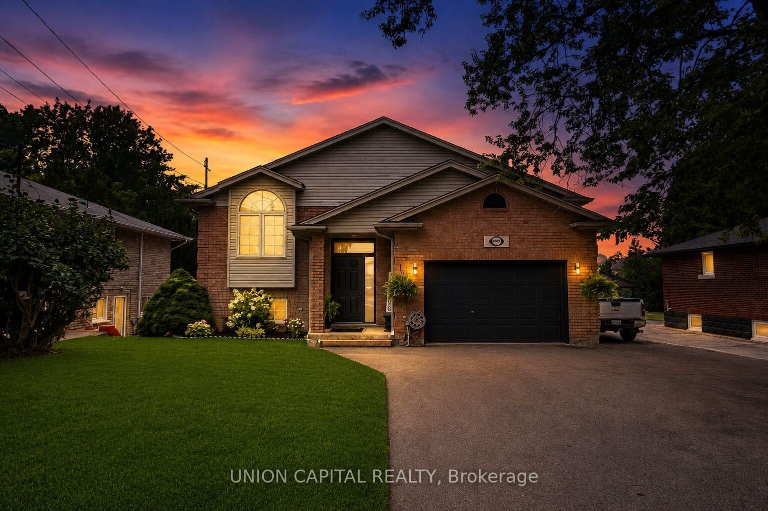 Property Photo:  6699 Montrose Road  ON L2H 3E3 