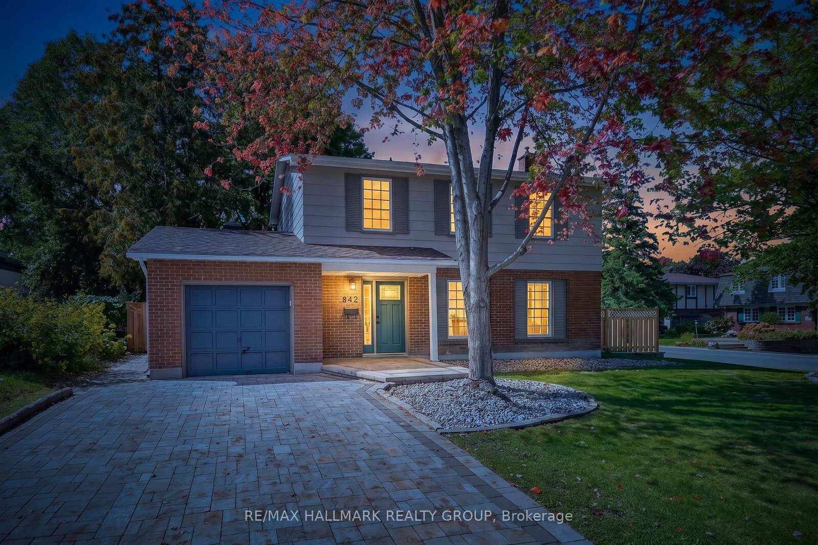 Property Photo:  612 Clancy Street  ON K1J 7T9 