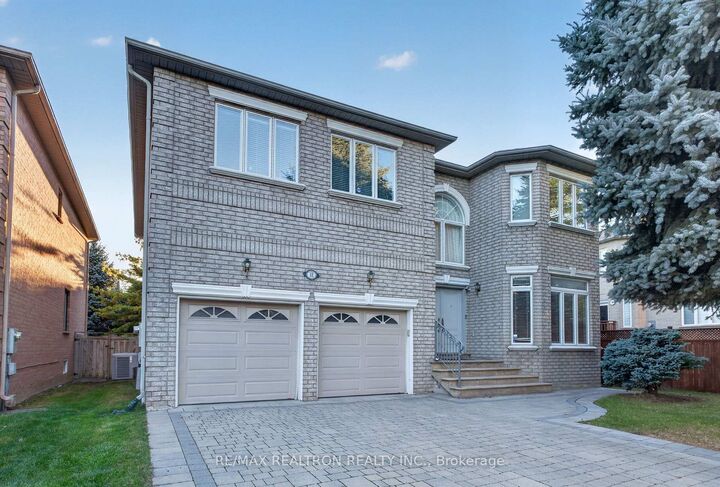 Property Photo:  12 Loudon Crescent  ON L4J 8N4 