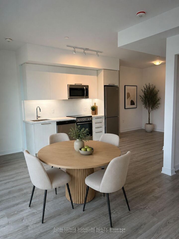 Property Photo:  25 Neighbourhood Lane 1012  ON M8Y 0C4 