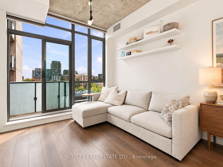 Property Photo:  8 Gladstone Avenue 613  ON M6J 0B3 