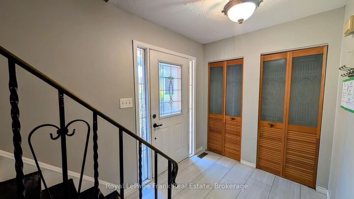 Property Photo:  582 Lakeview Avenue  ON L1J 1B1 