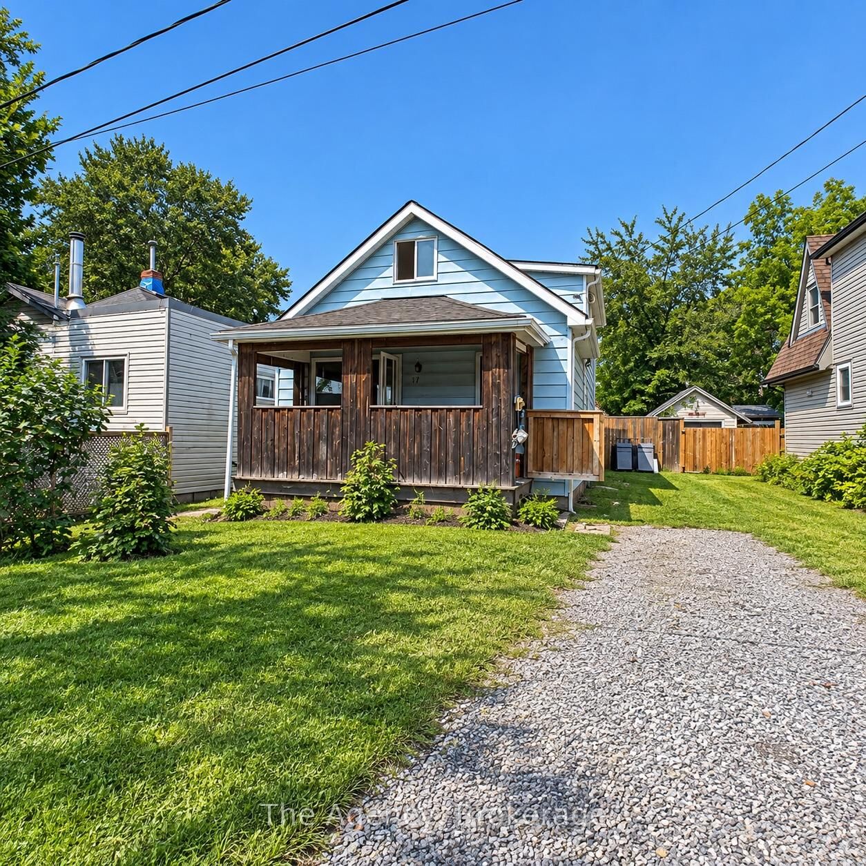 Property Photo: 17 Patricia Avenue ON L3C 1E7
