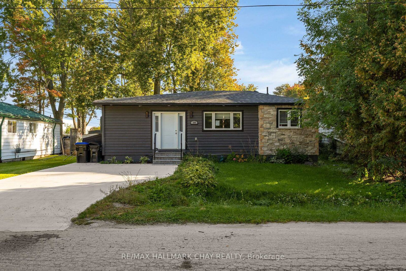 Property Photo:  3391 Beachview Avenue  ON L0K 1G0 