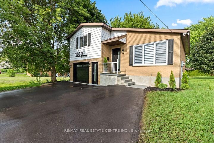 Property Photo:  1030 Yonge Street S  ON N0G 2V0 