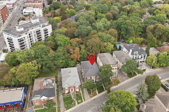 Property Photo:  783 Spadina Road  ON M5P 2X5 