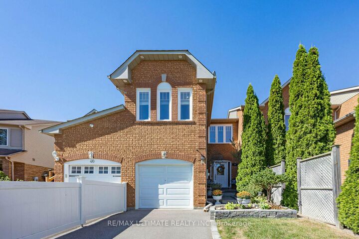 Property Photo:  42 Landerville Lane  ON L1C 4W8 