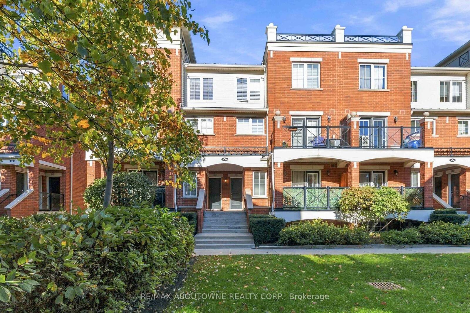 Property Photo:  43 Hays Boulevard 14  ON L6H 3J3 