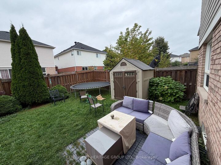 Property Photo:  1772 Birchview Drive  ON L1K 3B9 