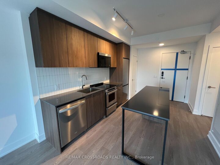 Property Photo:  3088 William Cutmore Boulevard 602  ON L6H 8A4 