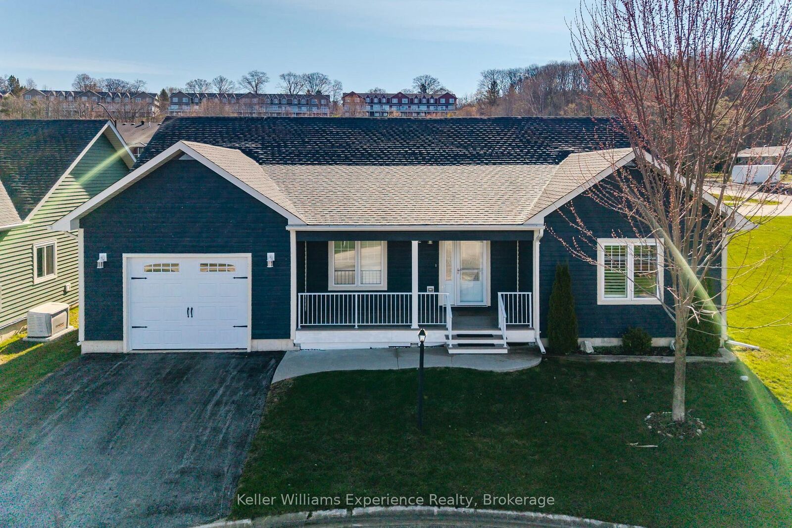 Property Photo:  22 Grew Crescent  ON L9M 0A4 