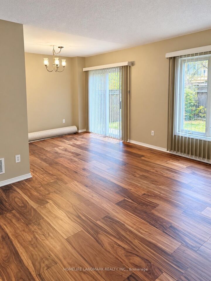 Property Photo:  35 Ceremonial Drive 60  ON L5R 3G6 