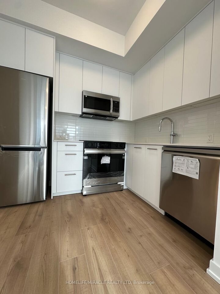 Property Photo:  30 Francis Street S 908  ON N2G 0H1 