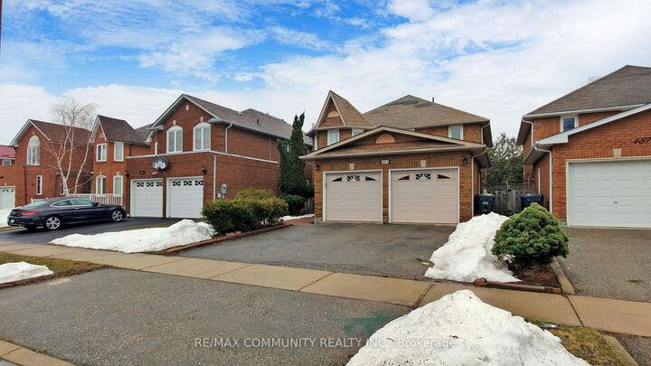 Property Photo:  491 Baggetta Crescent Basement  ON L5R 3G9 