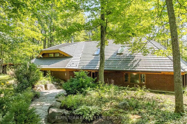 Property Photo:  15 Scottdale Drive  ON L0L 1T0 