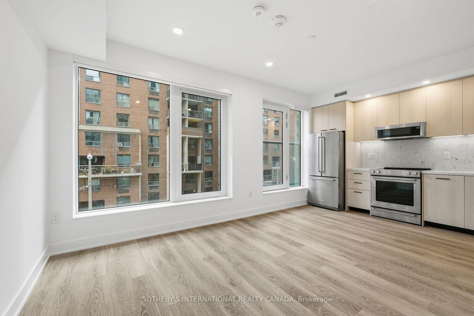 Property Photo: 30 Mutual Street E0207 ON M5B 2A7
