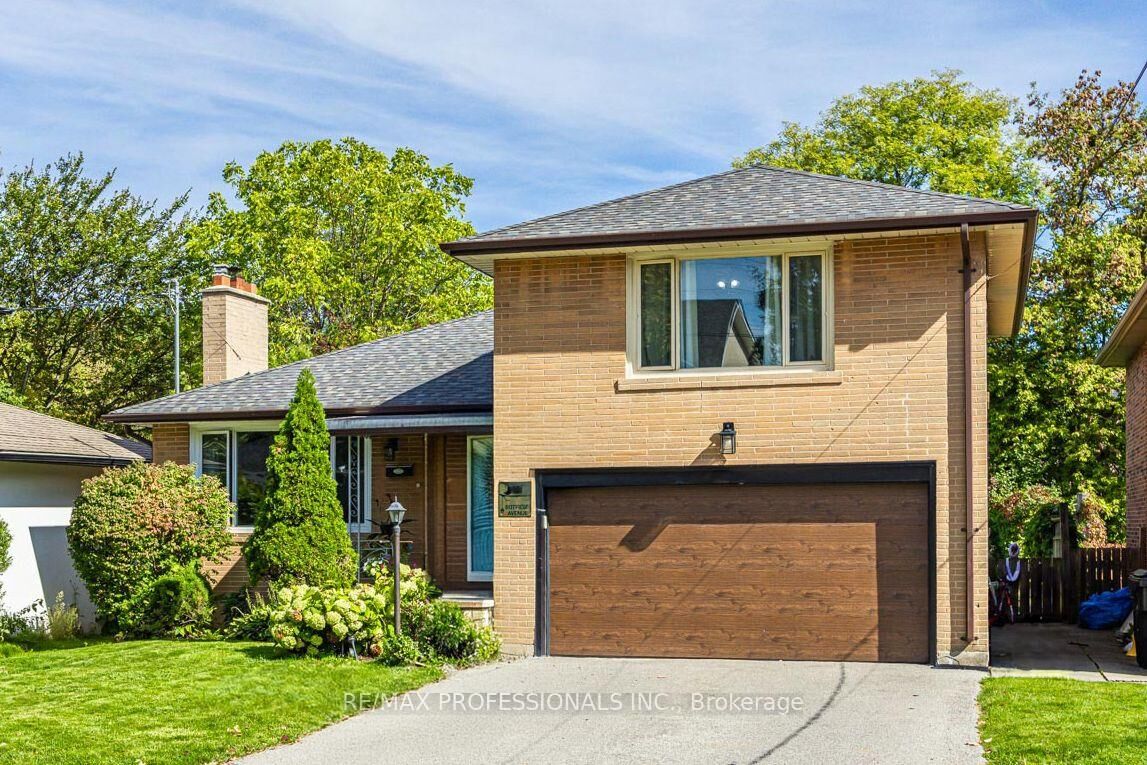 Property Photo: 109 Botfield Avenue ON M9B 4E6