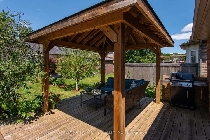 Property Photo:  24 Joseph Lichti Lane  ON N3A 4S3 
