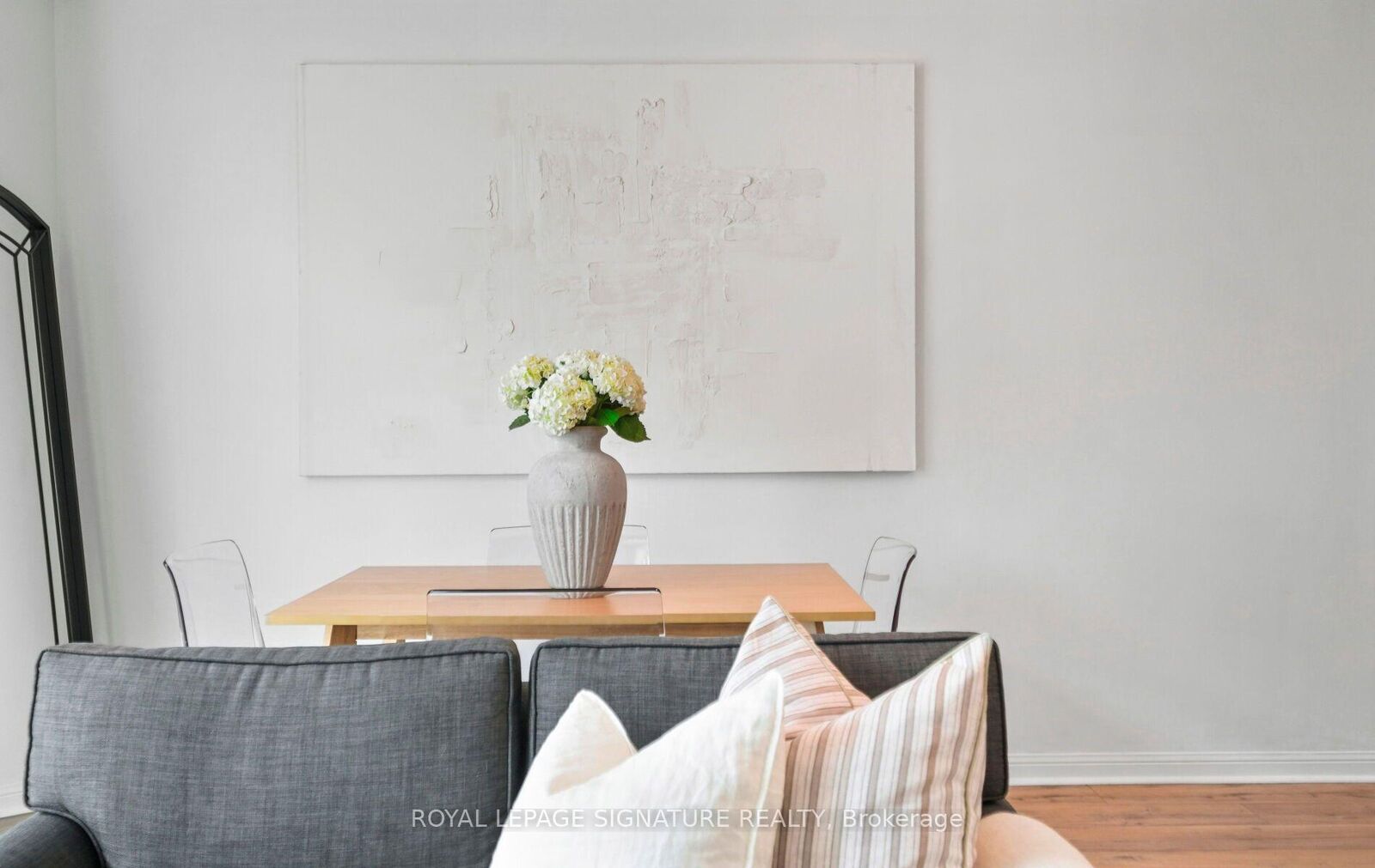 Property Photo:  36 Stadium Road 555  ON M5V 3P4 