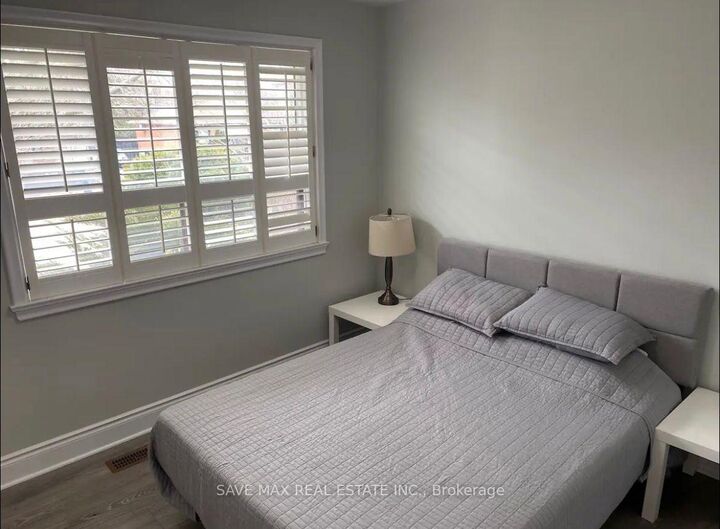 Property Photo:  561 Weir Avenue  ON L6L 4X3 