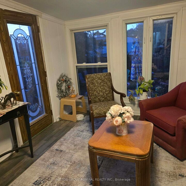 Property Photo:  1648 Laing Street  ON N9B 1M9 