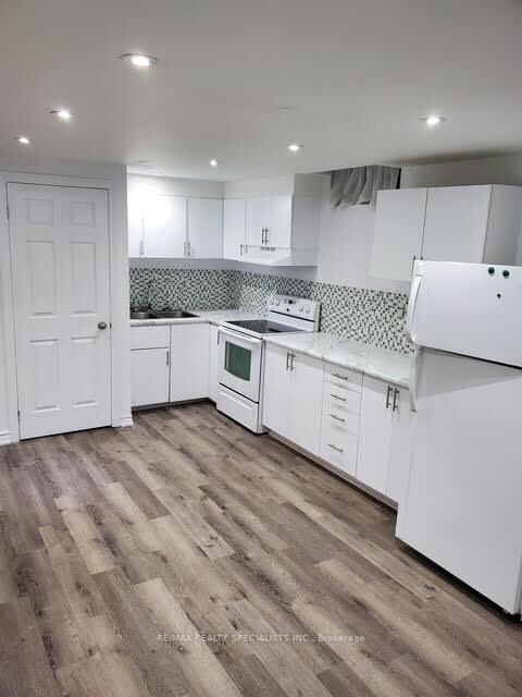Property Photo:  48 Howell Street  ON L6Y 3H8 