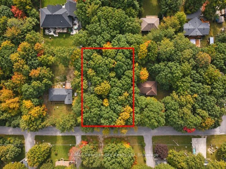 Property Photo:  69 Pinecone Avenue  ON L9M 0J2 