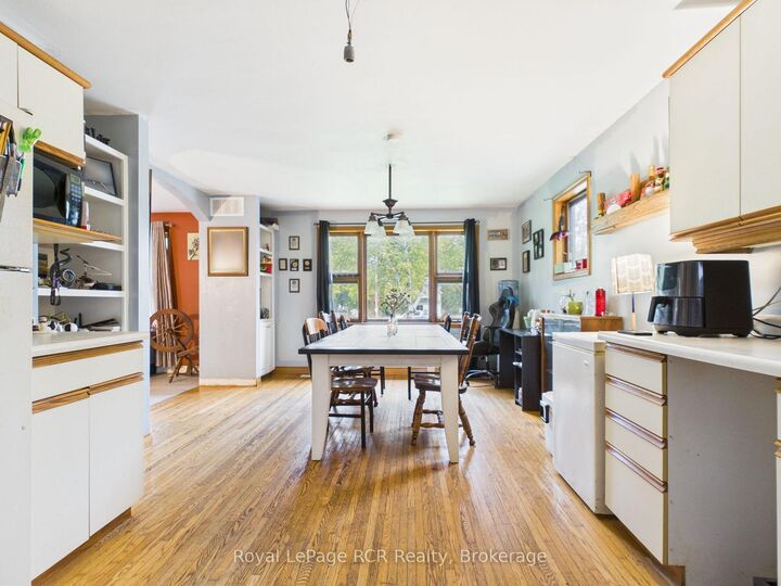 Property Photo:  130 King Street  ON N0G 2T0 