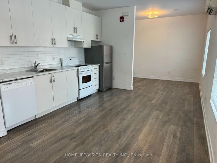 Property Photo:  377 Church Street 202  ON M5B 1Z9 