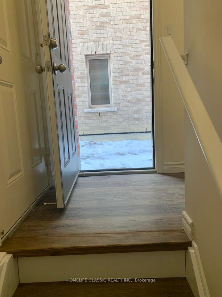 Property Photo:  18 Elderslie Crescent Basement  ON L4H 4L4 