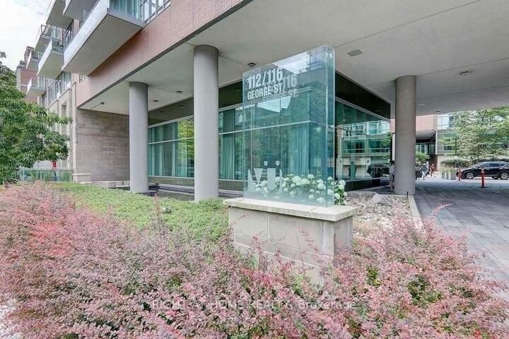 Property Photo:  112 George Street S 828  ON M5A 2M5 
