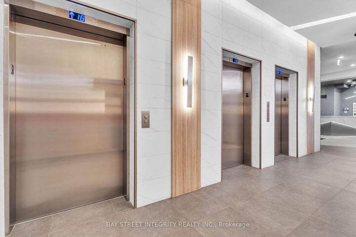 Property Photo:  60 Frederic Street 1103  ON N2H 0C7 