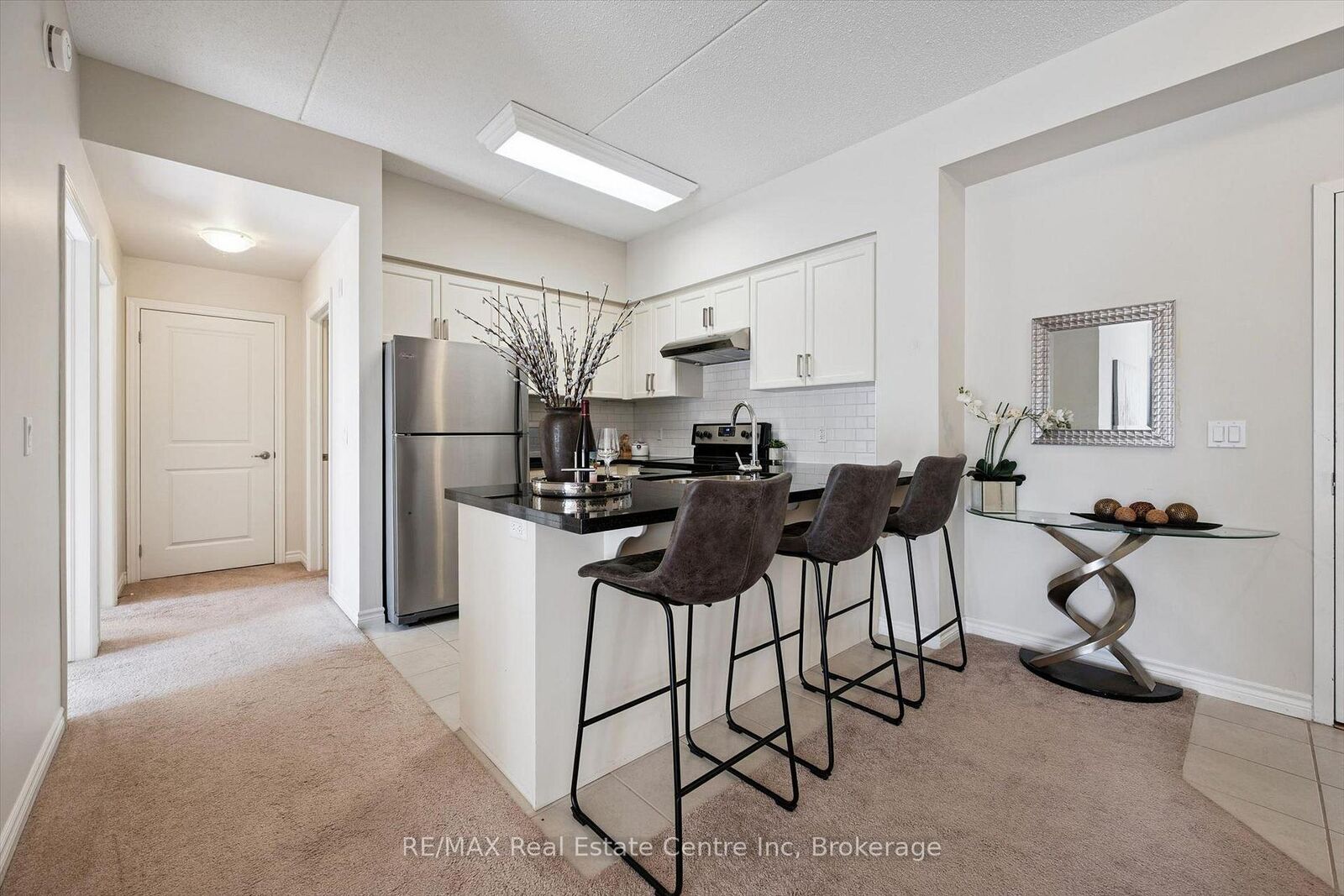 Property Photo:  1077 Gordon Street 134  ON N1G 0E3 