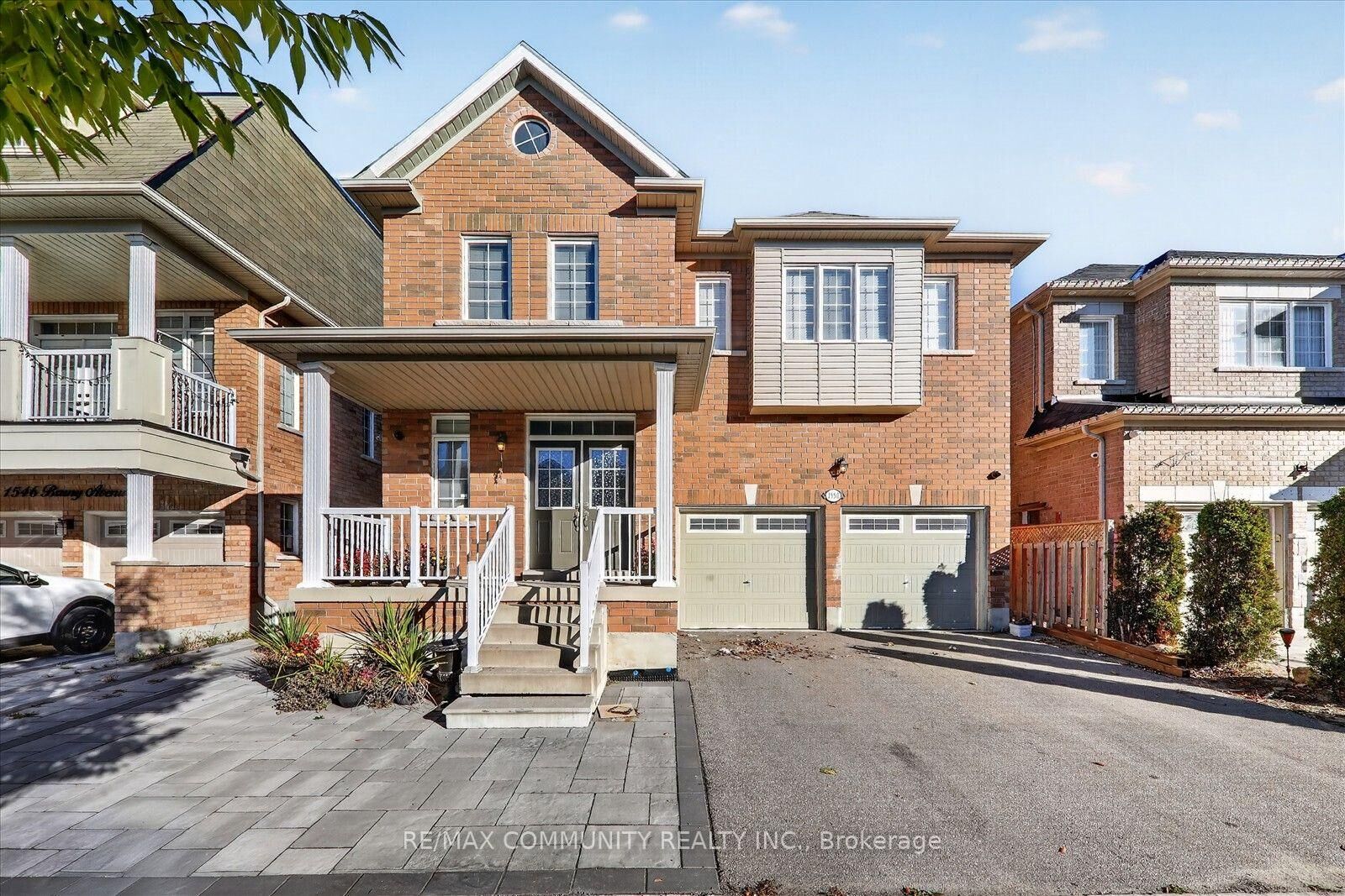 Property Photo:  1550 Bruny Avenue Main  ON L1X 0C5 