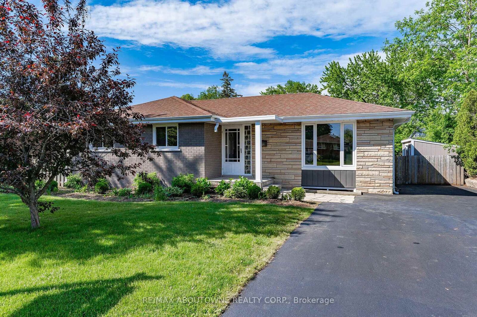 Property Photo: 388 Appleby Line ON L7L 2X8