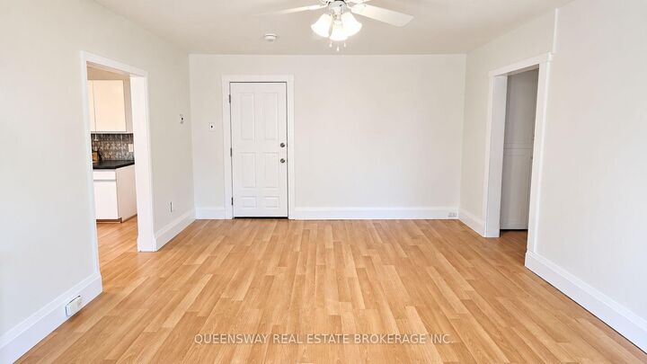 Property Photo:  73 Mary Street 2  ON L4N 1T2 