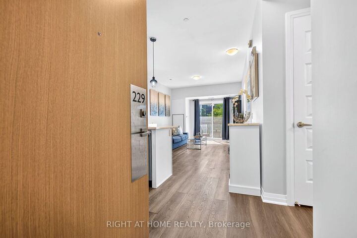 Property Photo:  128 Grovewood Common N/A 229  ON L6H 0X3 