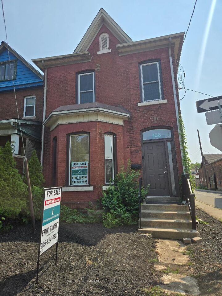 Property Photo:  138 Victoria Avenue N  ON L8L 5E8 