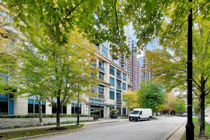 Property Photo:  15 Viking Lane 301  ON M9B 0A4 