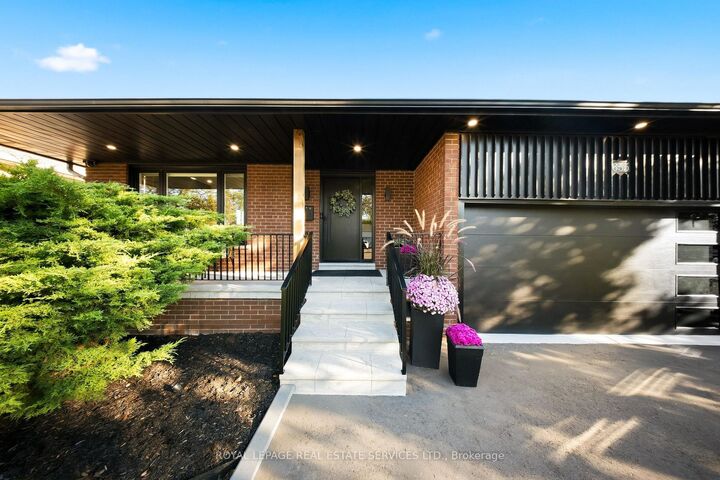 Property Photo:  655 Netherton Crescent  ON L4Y 2M5 