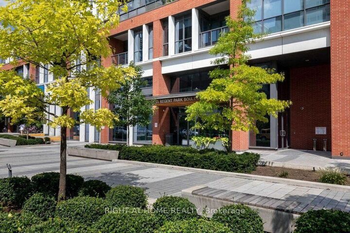 Property Photo:  55 Regent Park Boulevard 2003  ON M5A 0C2 