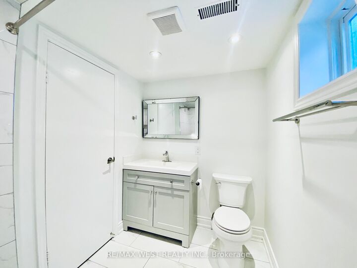 Property Photo:  30 Flamborough Drive Bsmt  ON M6M 2R4 