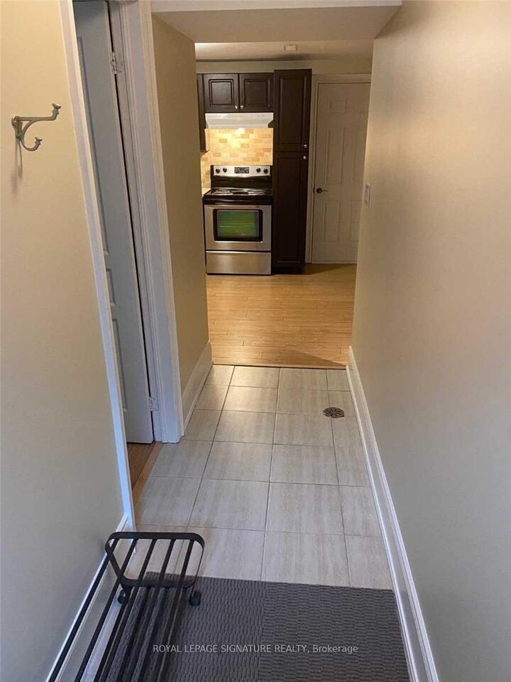 Property Photo:  41 Kimbermount Drive Lower  ON M1T 2Y1 