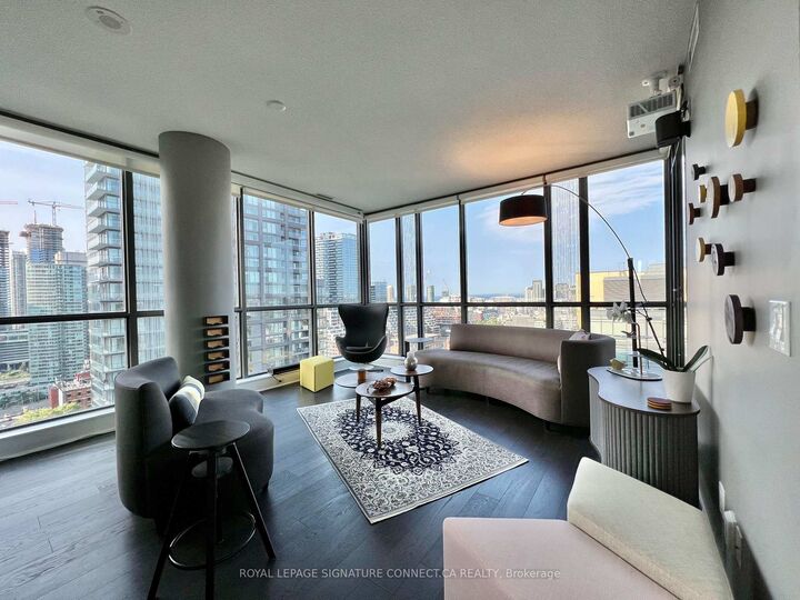 Property Photo:  8 Charlotte Street 2107  ON M5V 0K4 