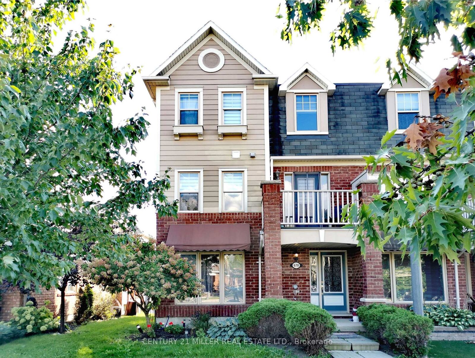 Property Photo:  670 Holly Avenue  ON L9T 0G2 
