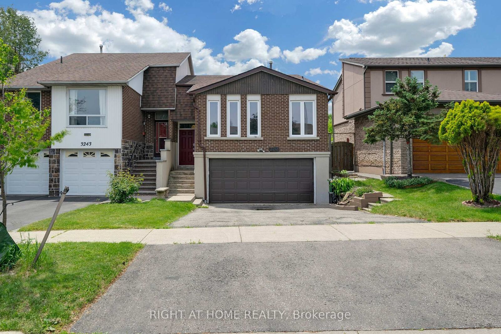 Property Photo:  3241 McCarthy Court  ON L4Y 3Z4 